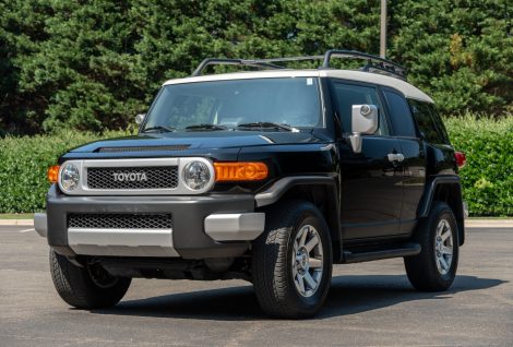 8k-Mile 2014 Toyota FJ Cruiser