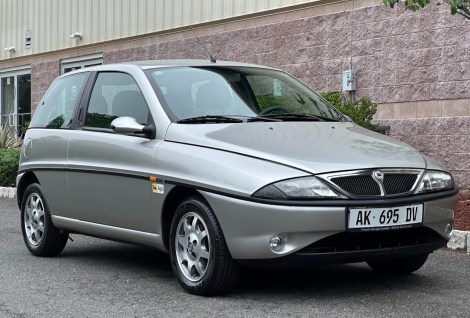 34k-Kilometer 1996 Lancia Y LX 5-Speed