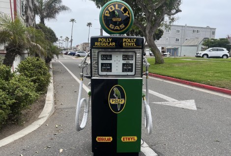Polly Gas-Branded Wayne Double Gas Pump